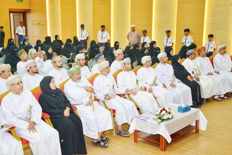 الملتقى الأول لمجالس أولياء الأمور بمدارس ولاية صور يؤكد على أهمية القيم السلوكية والتعليمية وضرورة ...