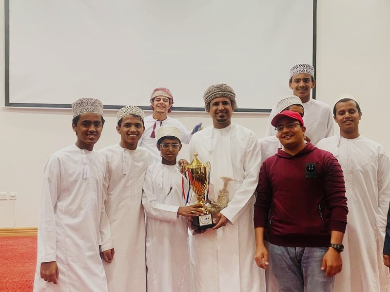 مدرسة الاحقاف تنافس وتتوج