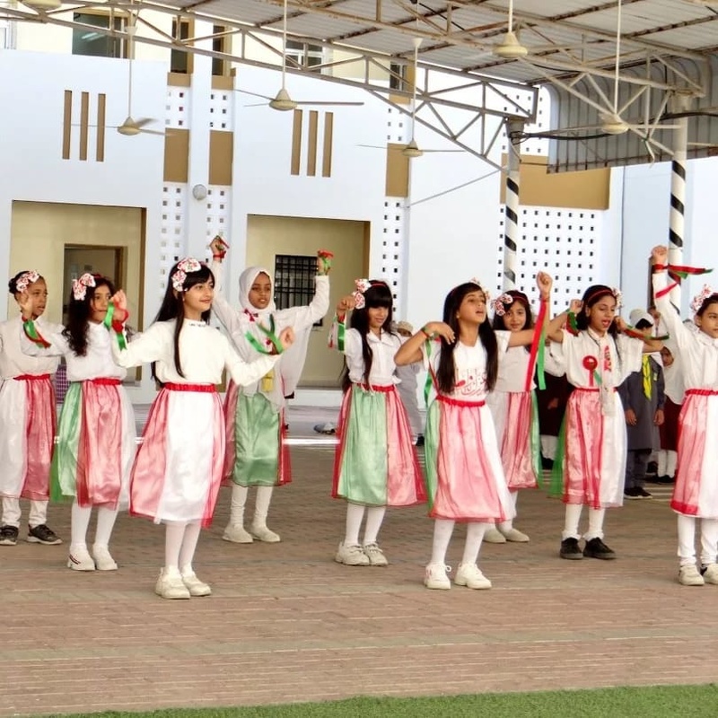 مدرسة العروة الوثقى تدشن الهوية البصرية وتنظم ملتقى المواد الدراسية