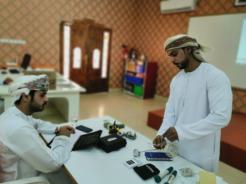 مشغل في برنامج جلوب البيئي