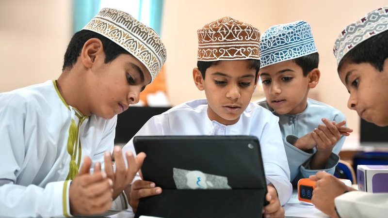 برامج متنوعة في الابتكار والذكاء الاصطناعي والهوية الوطنية والمجالات الرياضية والصحية في المراكز ...