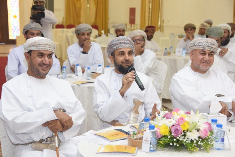 والي ولاية جعلان بني بوعلي يفتتح ملتقى ( قيادة متجددة متمكنة )