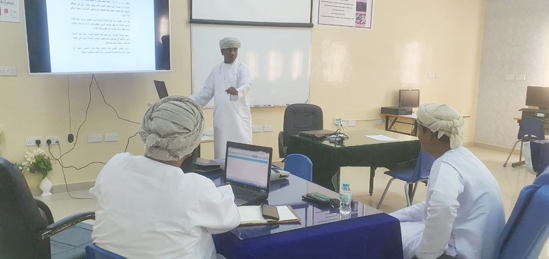 تواصل فعاليات ورشة تبادل المعرفة الضمنية للعاملين بقسم التوجيه المهني بتعليمية جنوب الشرقية