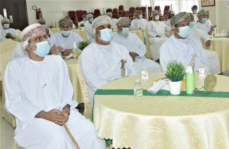 تعليمية الداخلية تحتفي بيوم المعلم  