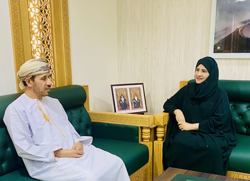 لقاء المكلفة بأعمال المدير العام بتعليمية ظفار مع مدير عام المديرية العامة للتخطيط والتطوير ...