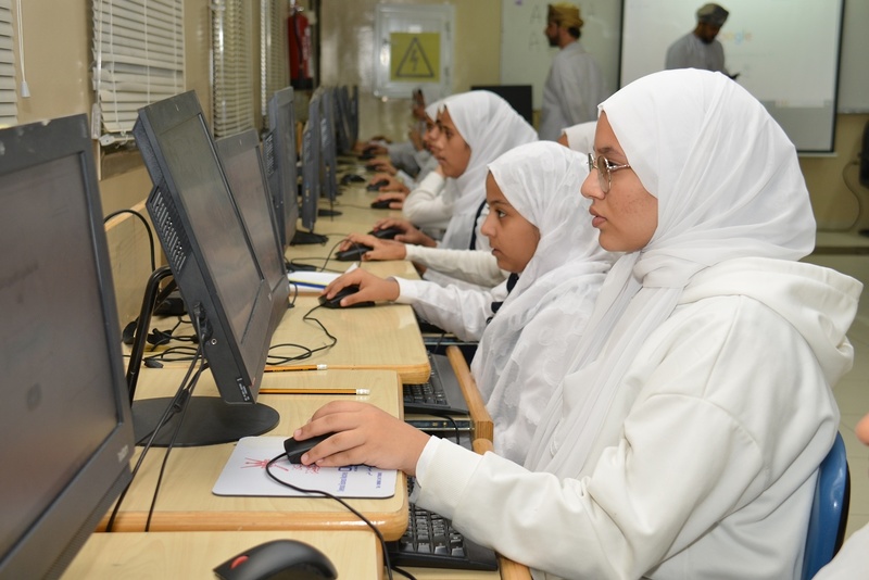 طلبة تعليمية جنوب الشرقية يشاركون في برنامج الكشف عن الطلبة الموهوبين 