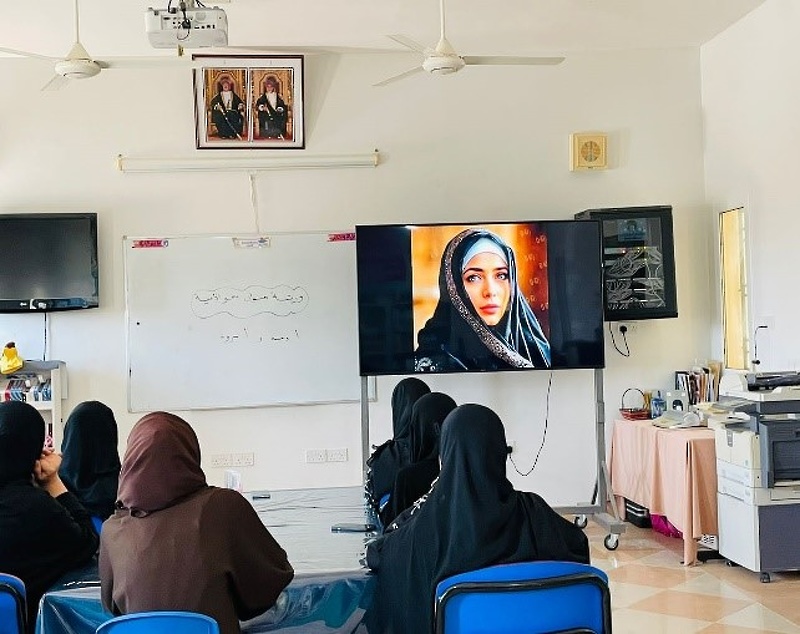 في اليوم العربي لمحو الأمية:  جهود حثيثة لمحو الامية بتعليمية الداخلية