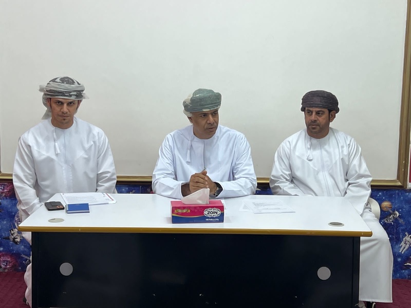 تعليمية البريمي تكمل استعداداتها لبدء امتحانات دبلوم التعليم العام