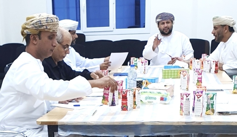 اجتماع لجنة معاينة وتحليل مناقصة التوريد للعام الدراسي القادم بتعليمية ظفار