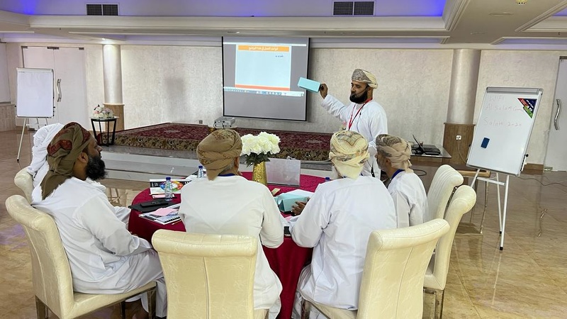تدريب موظفي تعليمية البريمي على مهارة إدارة الوقت وترتيب الأولويات