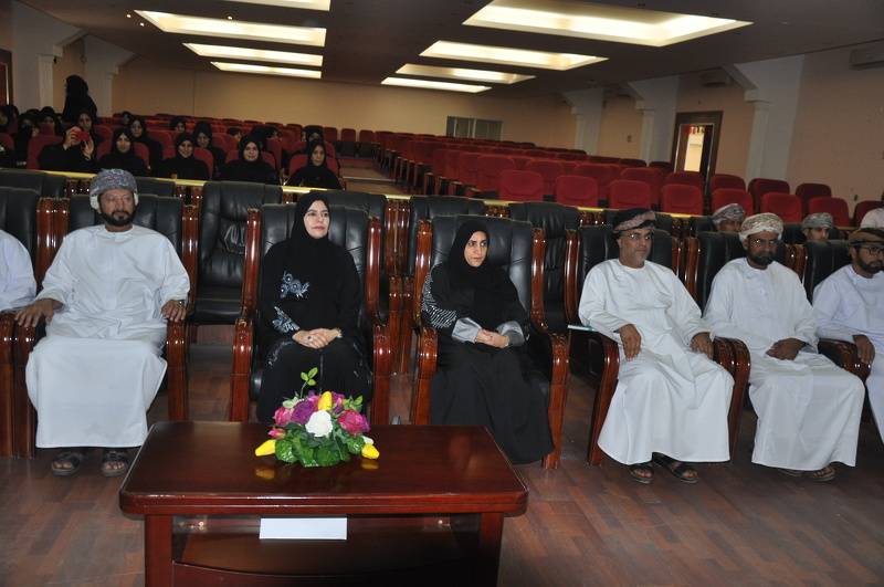 تنظيم ملتقى تربوي لملاك ومديري المدراس الخاصة بمحافظة الظاهرة 