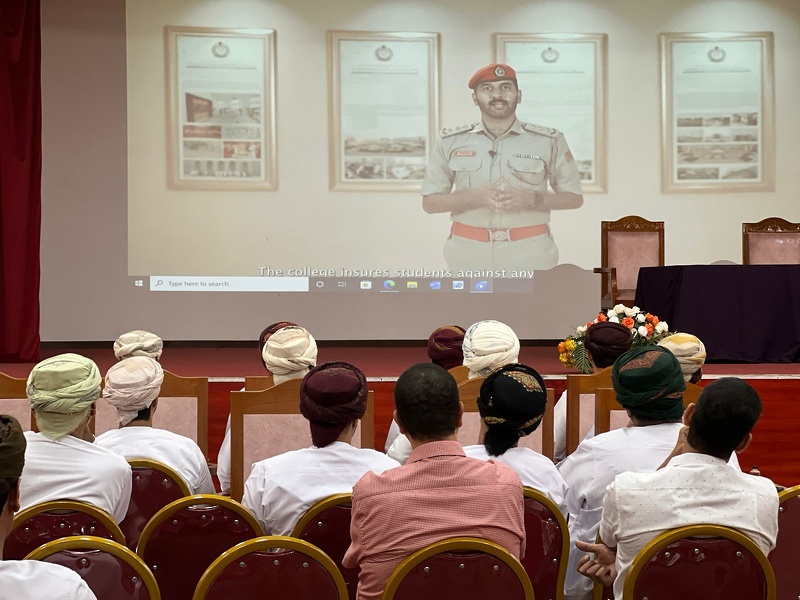 ختام اللقاء التعريفي حول الكلية العسكرية التقنية بتعليمية ظفار