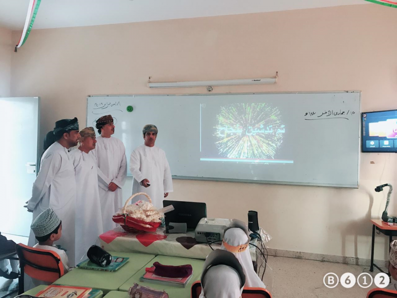 تدشين شاشات قاعات الصف الأول  بمدرسة الهمبار للتعليم الأساسي