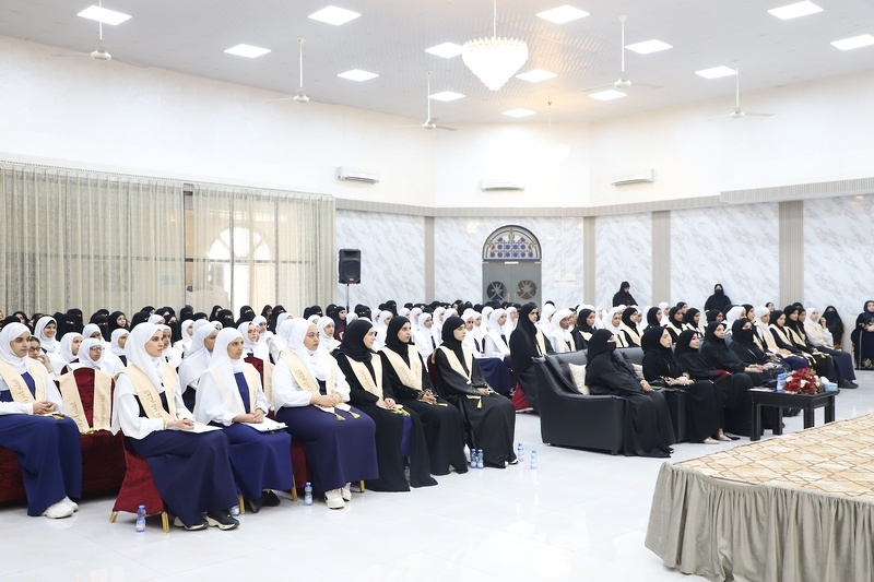 تكريم المجيدات بمدرسة السيدة ميزون للتعليم الأساسي (5-12) بولاية طاقة