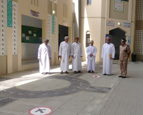 اللجنة المحلية لجائزة شل للسلامة على الطريق تختتم تقييمها للمدارس المشاركة في المسابقة