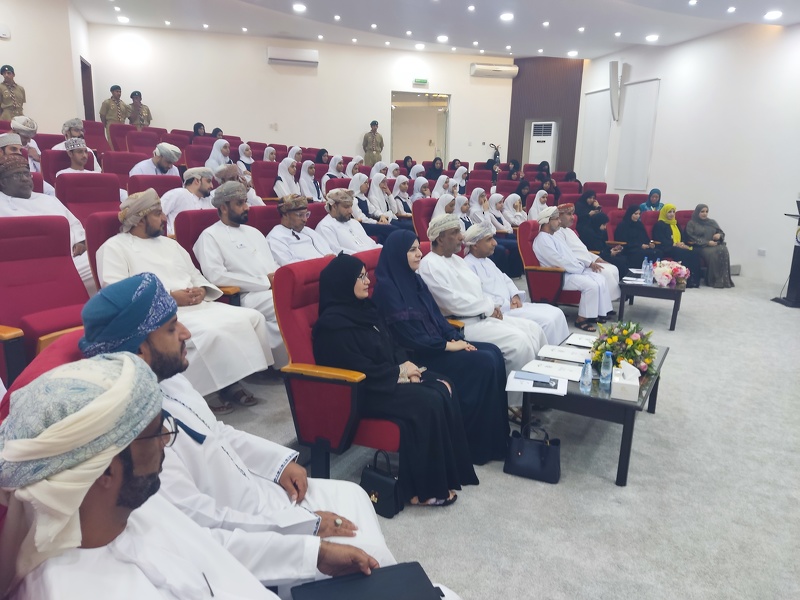 تنظيم حلقة عمل حوارية حول الثقافة المالية للطلبة بتعليمية محافظة الظاهرة 