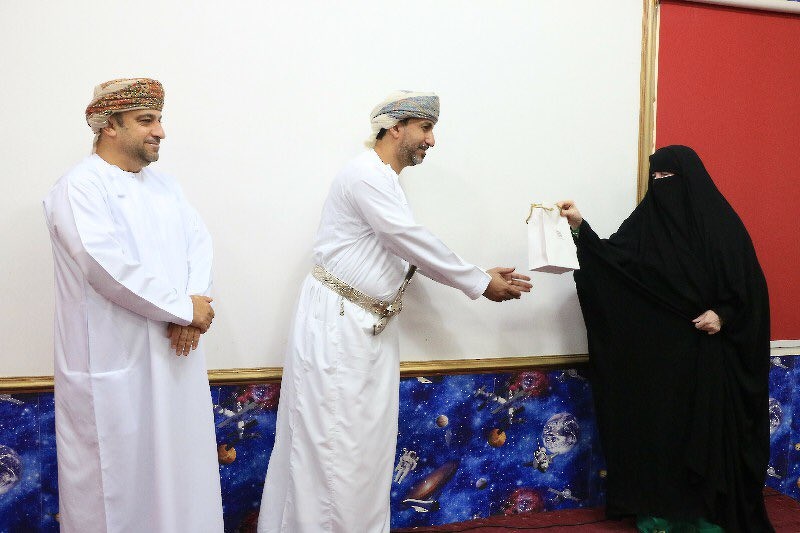 تعليمية البريمي تحتفل باليوم العربي لمحو الأمية