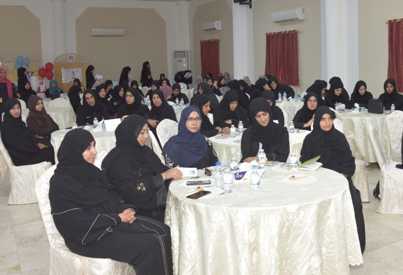 التربية والتعليم بالداخلية تنظم لقاء التوعية والرعاية الطلابية الأول