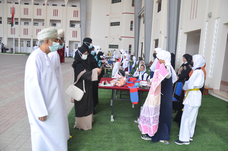 تعليمية محافظة الظاهرة تحتفل باختتام  فعاليات الاسبوع الخليجي للموهبة والإبداع  بمدرسة أمجاد عمان 