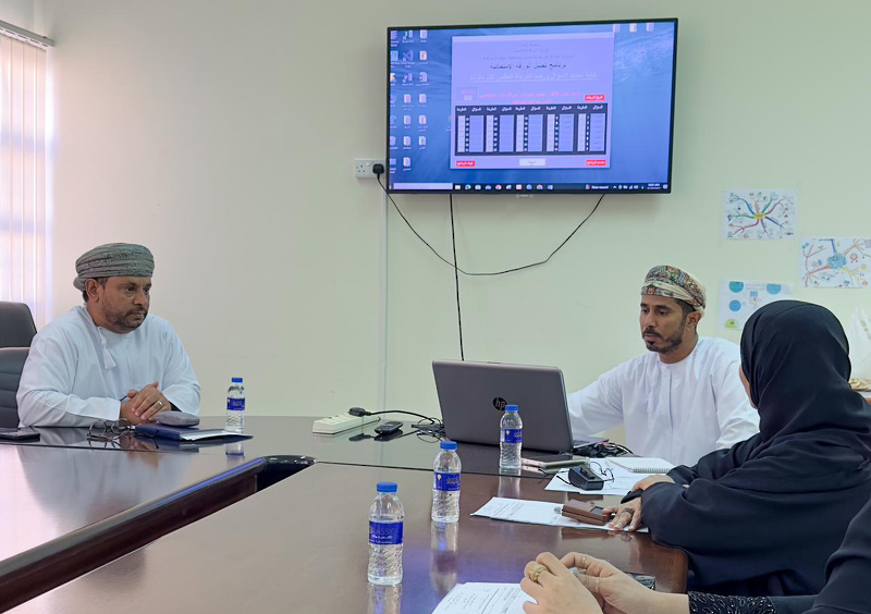 فريق تحليل نتائج الامتحانات بالمحافظة يعقد اجتماعا لمناقشة برنامج التحليل ومتابعة سير العمل