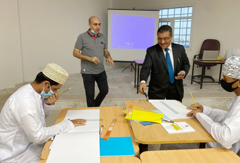 قسم التربية الخاصة بتعليمية ظفار يستكمل فعاليات اليوم الخليجي للموهبة والابداع  تحت شعار اسبوع ظفار ...