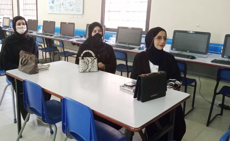 ملتقى الاتجاهات المعاصرة في تدريس الفنون التشكيلية بتعليمية ظفار
