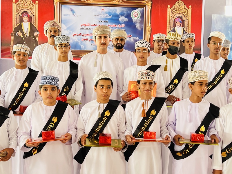 مدير عام تعليمية ظفار يرعى حفل الطلبةالمجيدين بمدرسة ناشب للتعليم الأساسي 5-12
