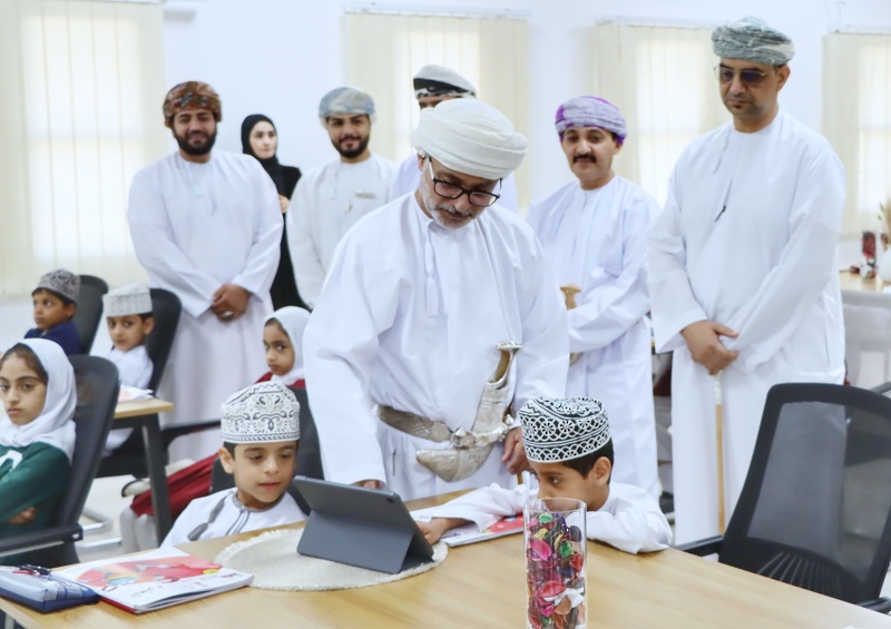 افتتاح قاعة الرسالة التعليمية الذكية بتعليمية شمال الباطنة 