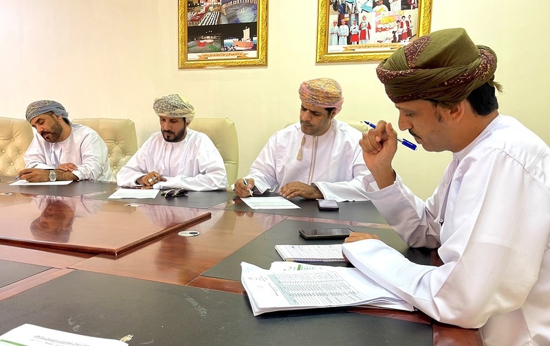 قسم التواصل والإعلام بتعليمية ظفار يناقش خطة التحول الرقمي وتفعيل دور المنسق الإعلامي بالمدارس