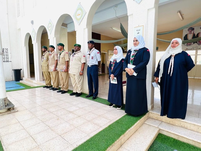  فريق لجنة الزيارات الإشرافية بالمديرية العامة للكشافة والمرشدات  يزور تعليمية ظفار 