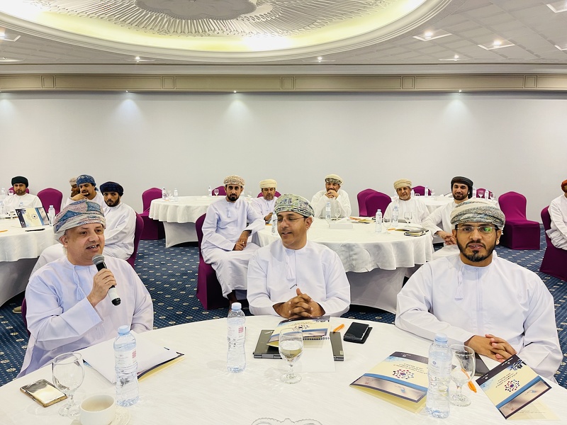 افتتاح ملتقى تقنية المعلومات الثاني بتعليمية ظفار