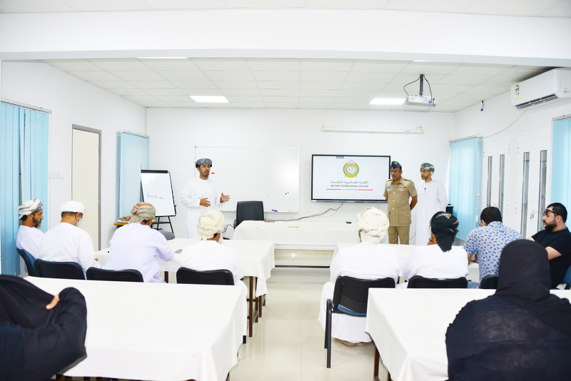 إختتام البرنامج التعريفي حول الكلية العسكرية التقنية بتعليمية جنوب الشرقية
