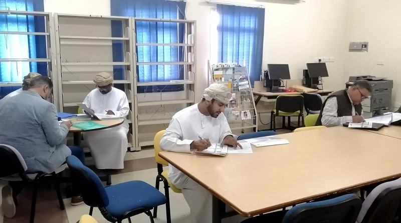 بدء أعمال لجان الفحص والتدقيق النهائي لأعمال طلبة دبلوم التعليم العام بتعليمية ظفار   