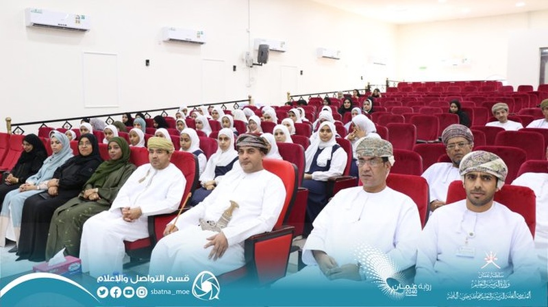 تكريم الشركات الطلابية الفائزة في معرض رائدون 7 بتعليمية جنوب الباطنة 