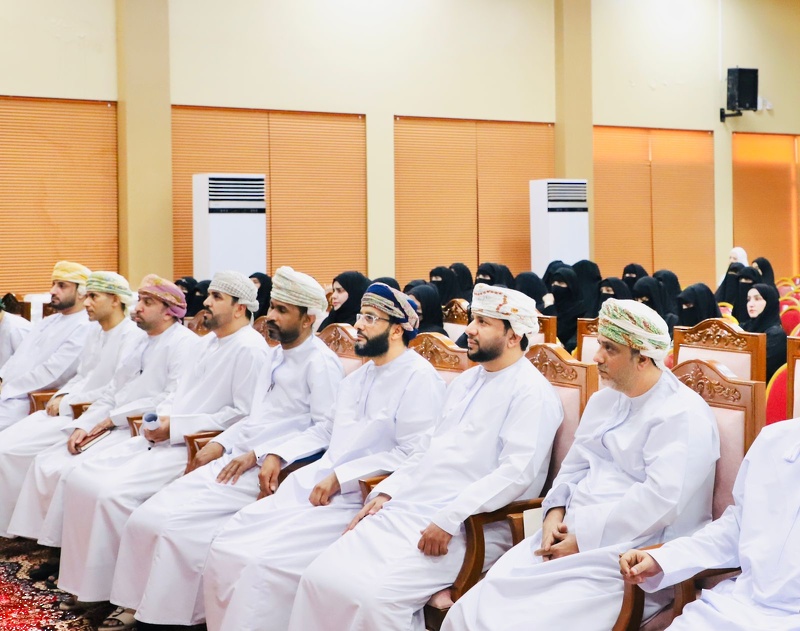 لقاء مناقشة مستجدات مركز القبول الموحد في تعليمية ظفار