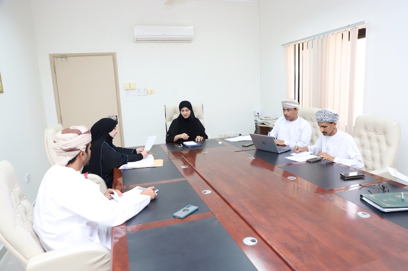 الاجتماع الثاني للجنة اللامركزية لمناقشة خطة جائزة أوميفكو للإبداع المدرسي بتعليمية ظفار للعام ...