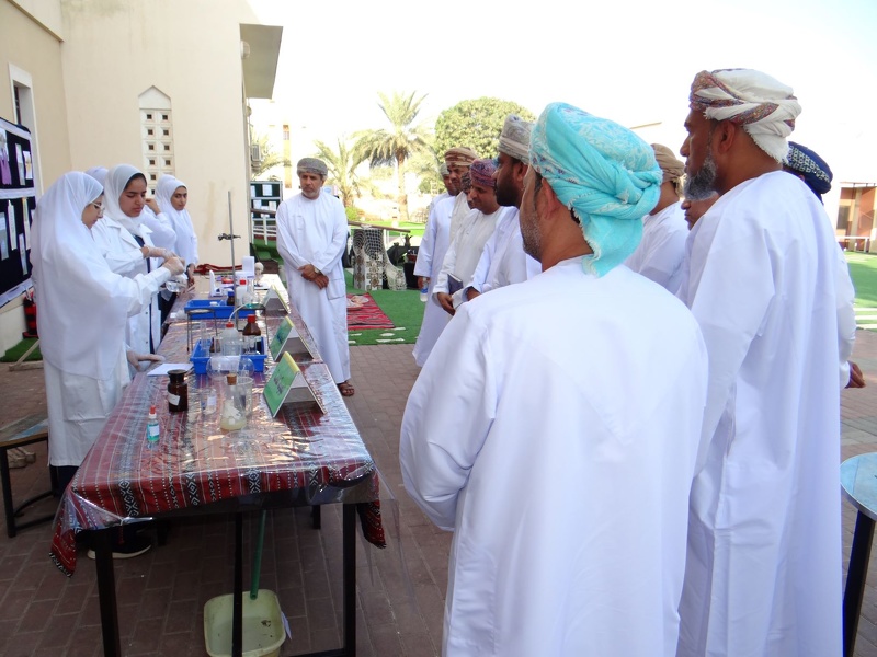 مدرسة حليمة السعدية تنظم يوم علمي للعلوم