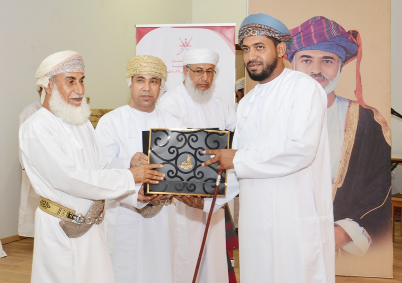 تكريم أكثر من  200 من المجيدين بمدارس القابل