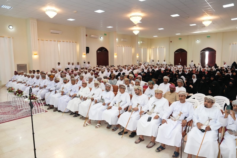 تكريم المجيدين بمدارس ولاية جعلان بني بوحسن