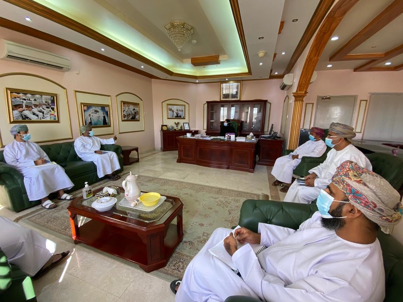 الفريق المشترك بالهيئة العامة للوثائق والمحفوظات الوطنية وزارة التربية يزور تعليمية محافظة الظاهرة 