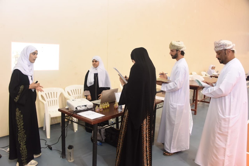 تقييم المشاريع المشاركة في جائزة شركة تنمية نفط عمان للطاقة المتجددة بتعليمية جنوب الشرقية