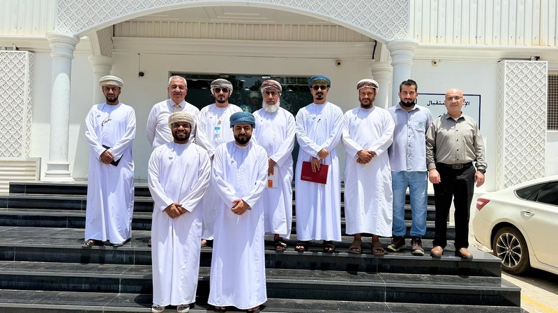 تعليمية جنوب الشرقية تبحث تعزيز التعاون مع مسقط في مسار التعليم المهني والتقني