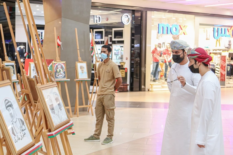 ضمت 50 لوحة فنية تمثل ملامح الوطن والسلطان معرض للفنون التشكيلية بشمال الباطنة