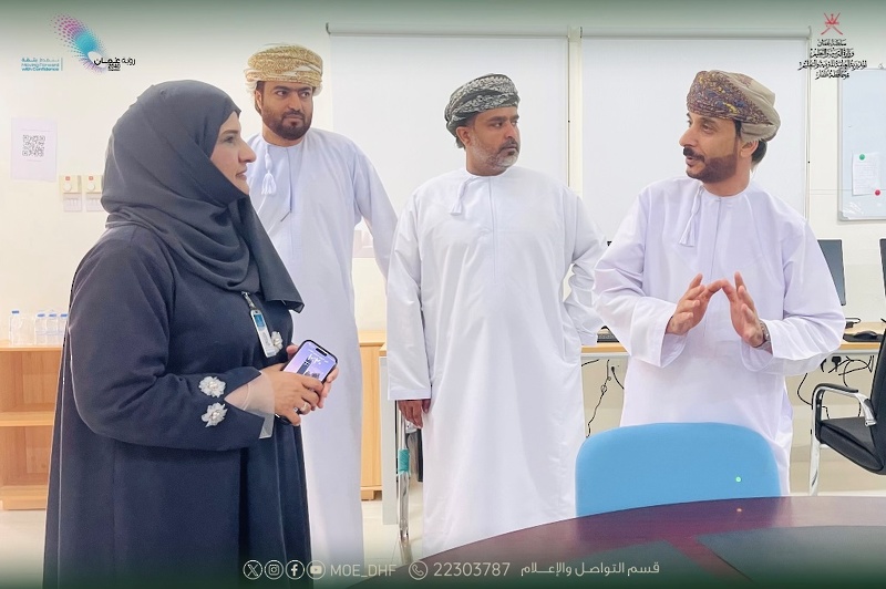 بدء استكمال إجراءات تعيين 1161 معلّمًا ومعلمة بتعليمية ظفار للعام الدراسي القادم