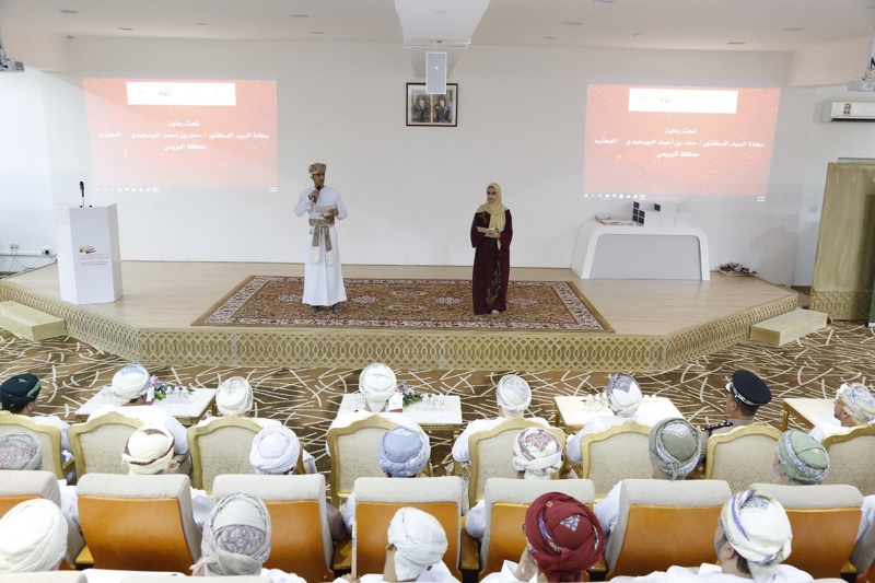 تعليمية البريمي تحتفل بتكريم (84) معلما ومعلمة في حفل يوم المعلم