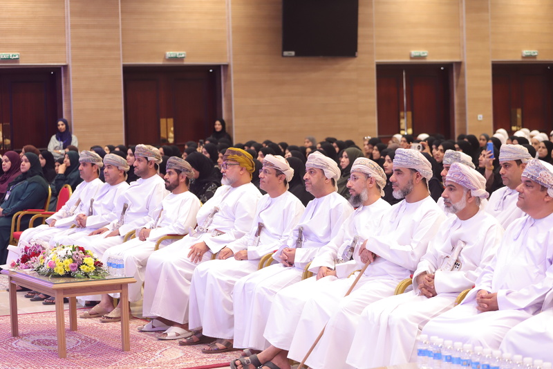 حفل تكريم الطلبة المجيدين بمدارس ولاية الرستاق