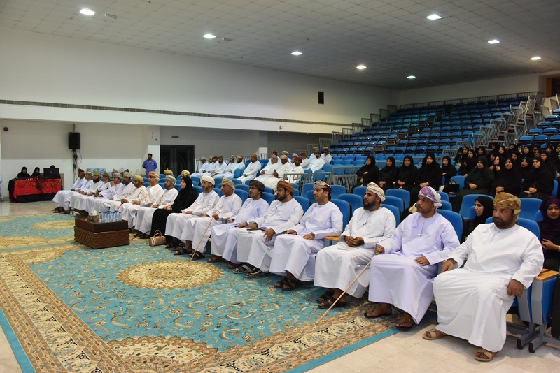 تنظيم ملتقى تعزيز الشراكة بين المدرسة والأسرة في تربية الأبناء بتعليمية محافظة الظاهرة