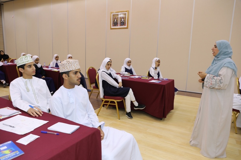 ملتقى ارشادي من أجل بيئة تعليمية آمنة بتعليمية الداخلية