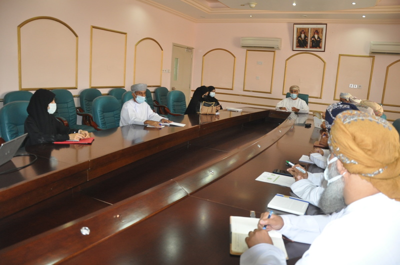 مناقشة مستجدات عمليات تسيير نظام إدارة الجودة بتعليمية محافظة الظاهرة 