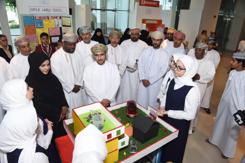 (ختام فعاليات الأسبوع الوطني للعلوم والتكنولوجيا والرياضيات والهندسة بتعليمية ظفار STEM 2019)